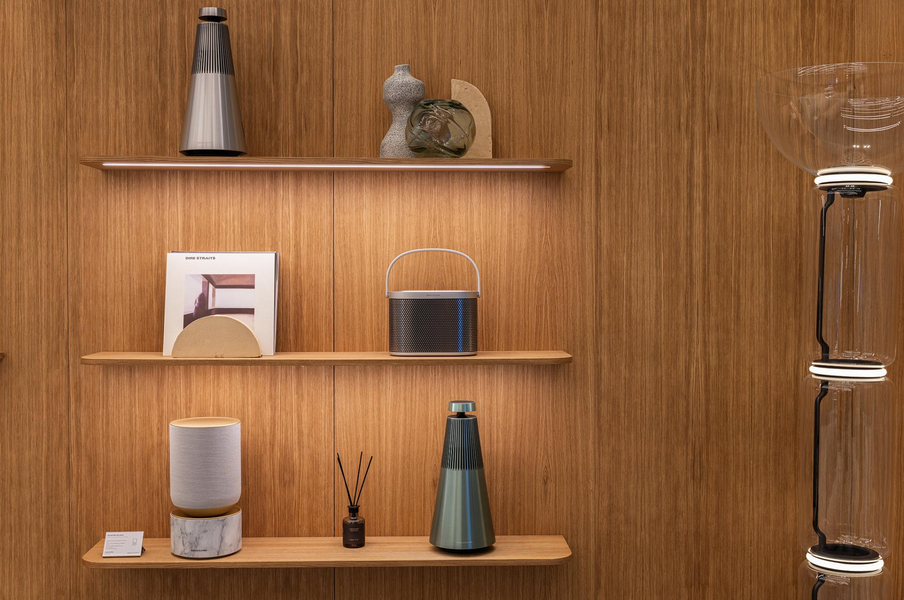 Bang & Olufsen