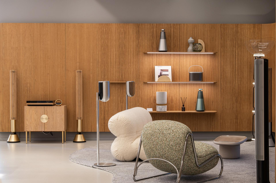 Bang & Olufsen