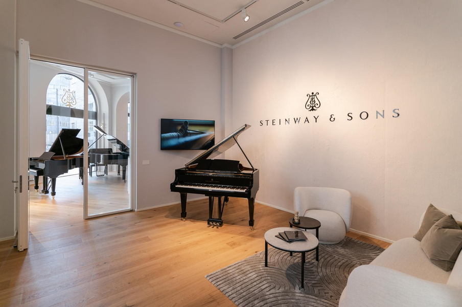 Steinway & Sons Milano